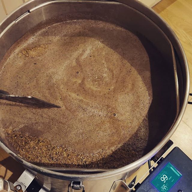 Flexing the beer-making muscle again - this time hopefully with something that'll land near a Coopers Stout. #homebrew #grainfather #chocolatemalt #stickyfluidsofinstagram