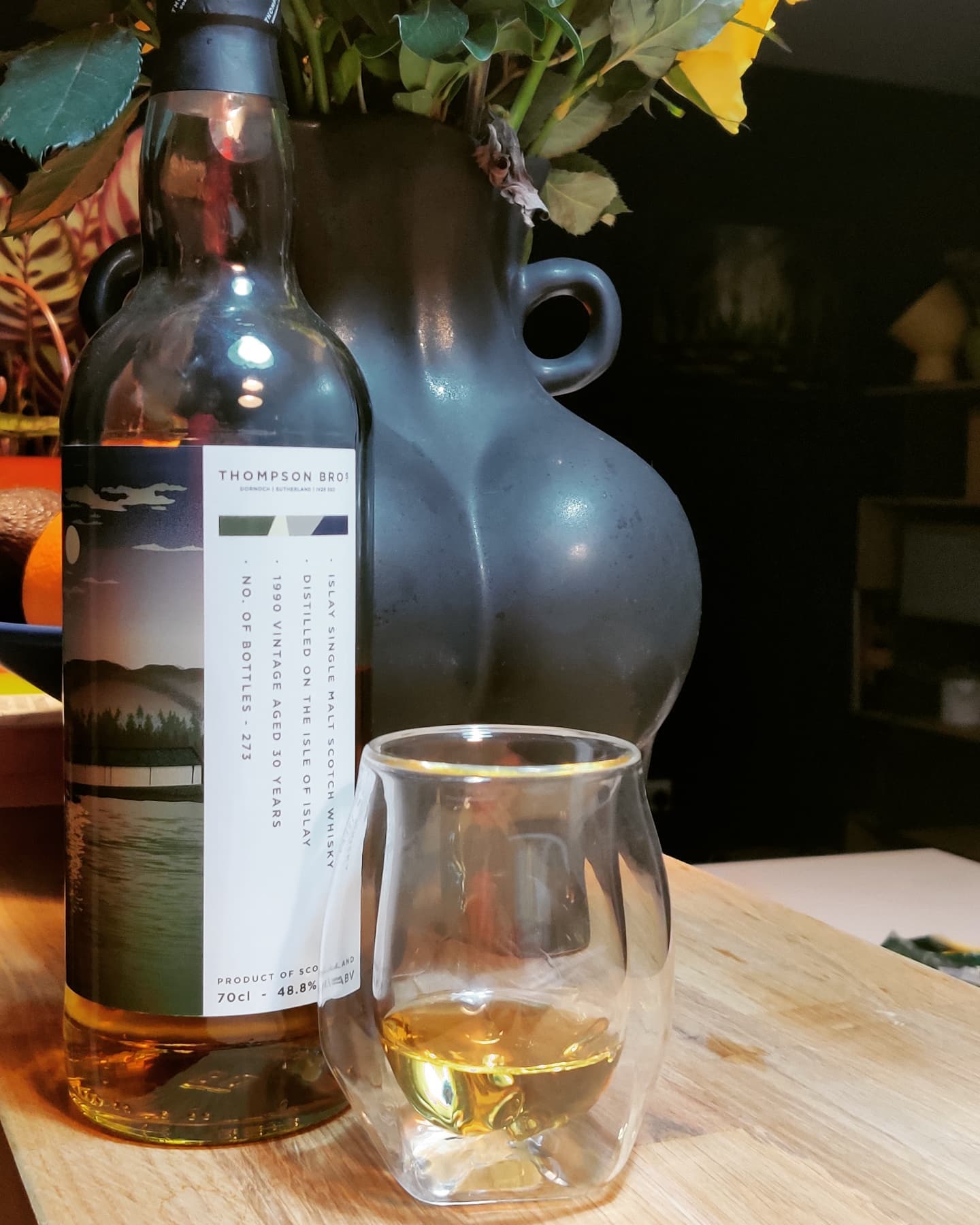 Some days you just need to finish work, get out your most ludicrous whisky glass, and pour a big ol' chonky measure of 30yo Islay. Oh yes.