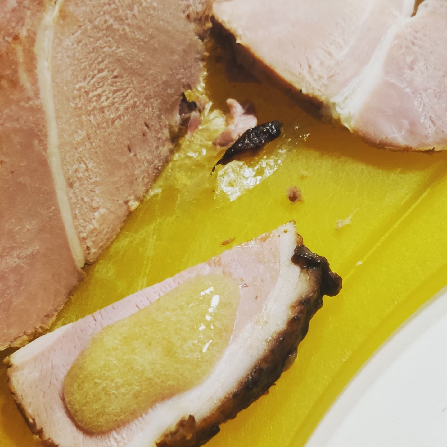 We has some leftover ham (recipe from Marcus Wareing's latest marvellous book), and @freedoughballs made some pineapple gel that didn't quite set right… So why not create a new innovative canapé!? I call it "Ham and Snot"! Delicious! Like a gluten-free, dough-free hawaiian pizza. #yum #Bristolinnovation #daretodreambig